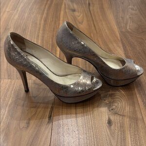 Vera Wang Lavender Label Silver Peep-Toe Heels